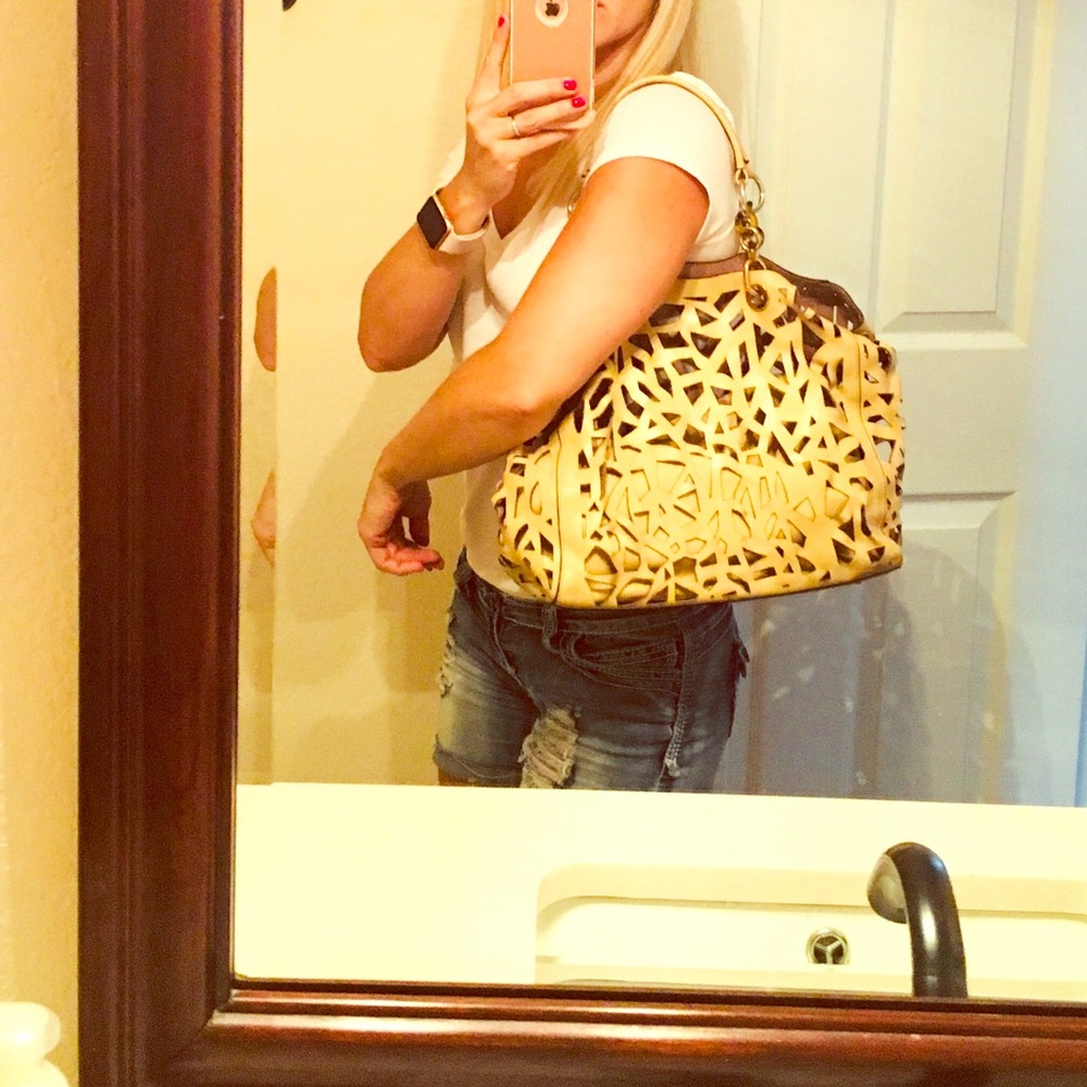 PAVA LEATHER TOTE